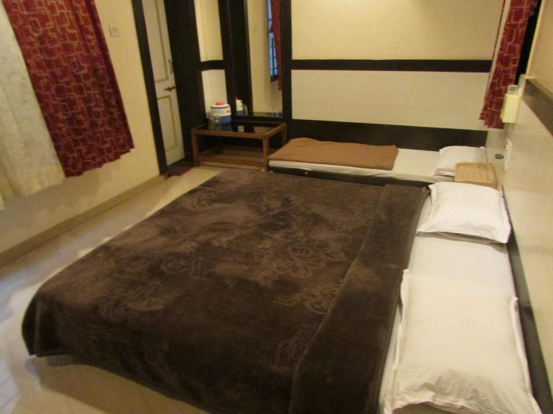 Hotel Laxmi Palace Shirdi Ngoại thất bức ảnh